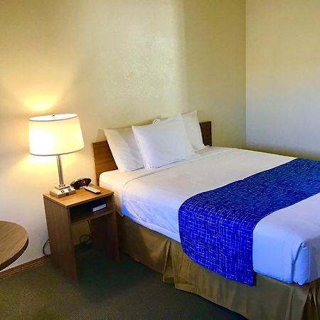 Travelodge By Wyndham Three Forks Dış mekan fotoğraf