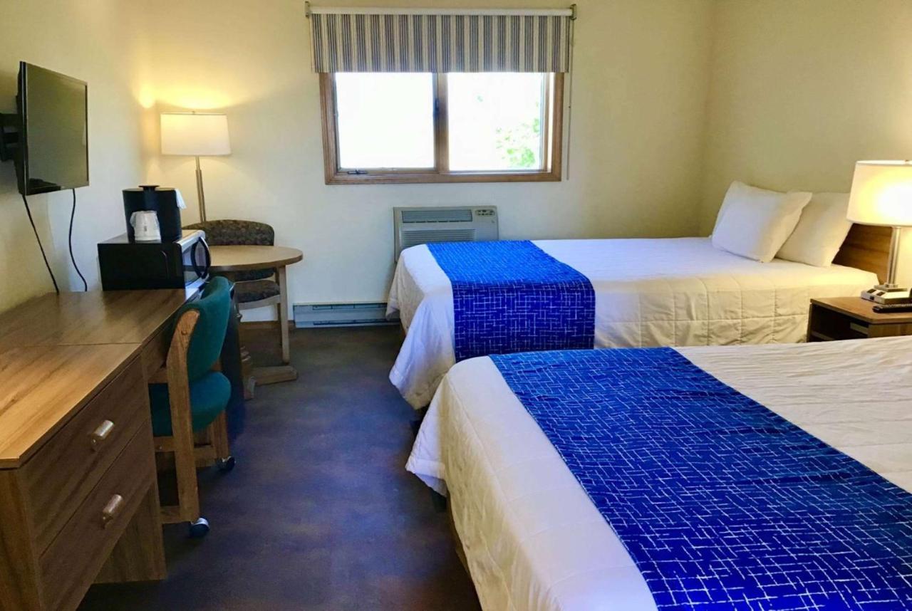 Travelodge By Wyndham Three Forks Dış mekan fotoğraf