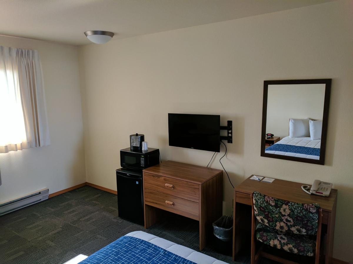 Travelodge By Wyndham Three Forks Dış mekan fotoğraf